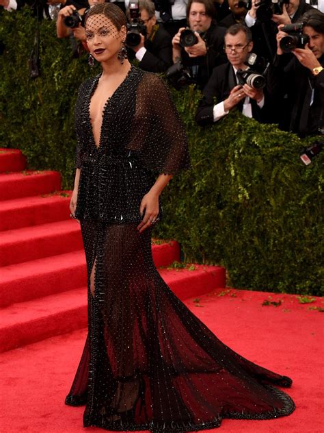 Beyoncés Look Bei Der Met Gala 2014 Met Gala Dresses Met Gala Looks Beyonce Met Gala Dress