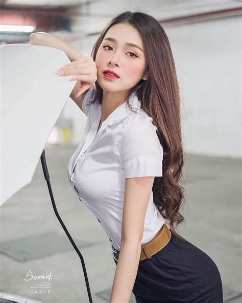 Pin By มานะ On กระโปรงสั้น Asian Model Girl Beautiful Thai Women Pretty Korean Girls