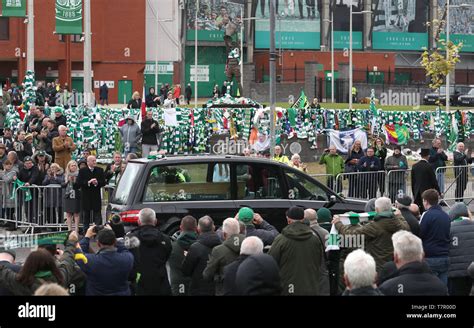 The Funeral Procession Passes Celtic Park Glasgow Stock Photo Alamy