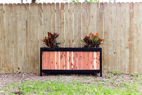 Diycedar Outdoor Cedar Planter With Built In Bench Cedarsafe
