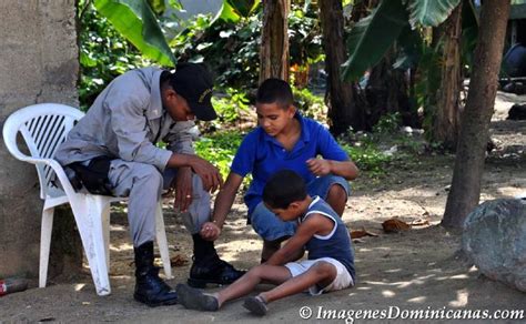 This post is also available in: Hay que rescatar los juegos infantiles dominicanos ...