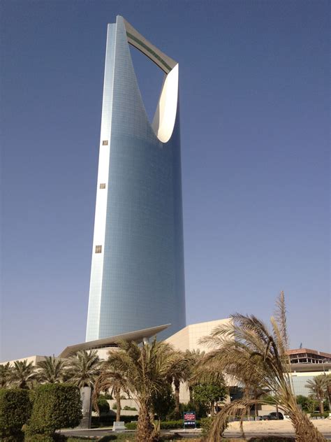 Kingdom Tower Saudi Arabia Buildings Unusual Pinterest Riyadh