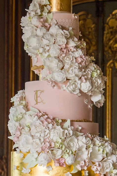 Get inspired with wedding congratulations wishes and messages for the newlywed couple. Cliveden House Luxury Wedding Cake By GC Couture | A Very ...