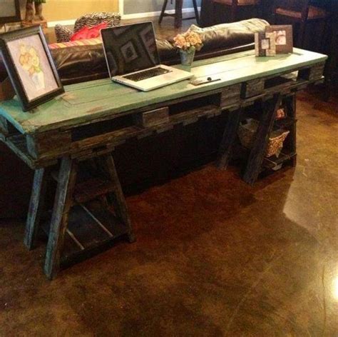 Diy Recycled Pallet Shaped Desk Furniture Plans Can Crusade