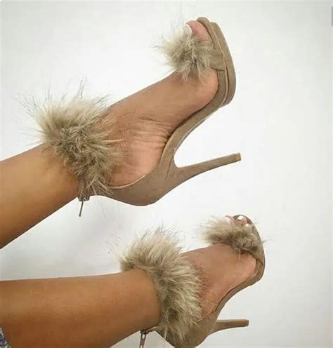 New Arrival Fur Outside Strap High Heel Sandals Hot Selling Real