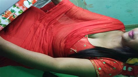 Сексуальная горячая деревенская тетушка Bhabhi дези делает видео звонок с незнакомцем перед