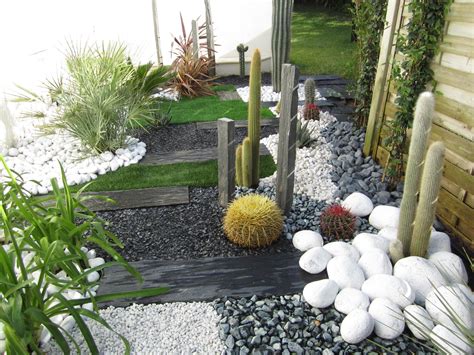 Création d'un jardin sec à Allauch | Jardin mineral, Jardin sec, Jardin