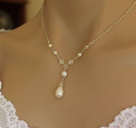 Lovely Teardrop Necklace Judy You May Have To Help Me Make This For