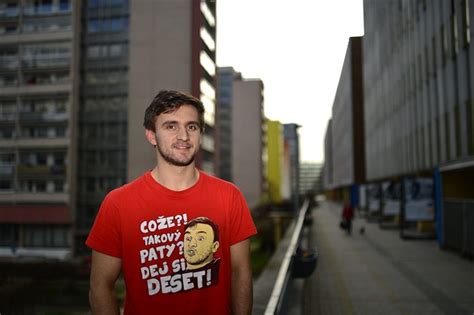 Časopis forbes jej v roce 2017 na 38. Youtuber Tary, který urazil svého fanouška, se hájí: Je to ...