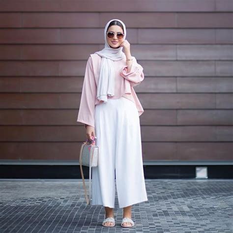 Check spelling or type a new query. Buat Pengganti Celana Jeans, Ini 9 Ide OOTD Hijab Pakai ...