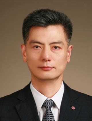 저희 lg전자 이샵에는 lg전자 케어솔루션 매니저가 있습니다. 수장 바뀐 LG전자 MC사업부…적자 탈피 시험대 올라 - 머니투데이 ...