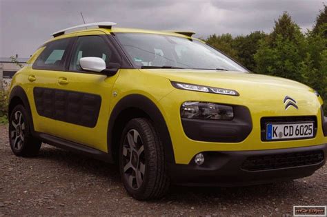 The citroen c4 cactus launched in 2014 to universal critical acclaim; Citroen c4 cactus - moderný a futuristický crossover