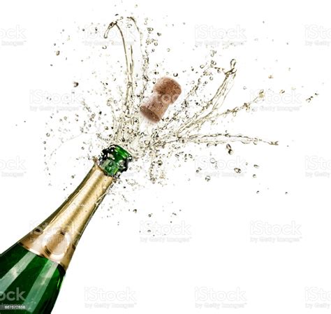 N°1 de la vente de champagne avec plus de 1200 références. Celebration With Splashes Of Champagne Stock Photo - Download Image Now - iStock