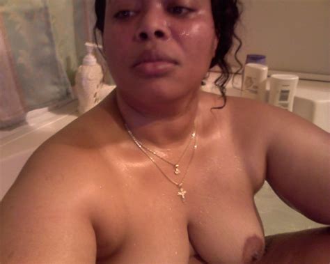 Black Milf Nude Selfies Shesfreaky Black Milf Selfie