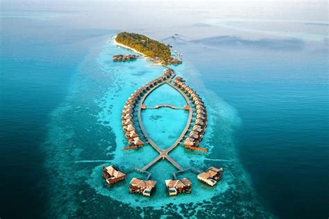 Top 13 Maldives Resorts For A Luxurious Vacation
