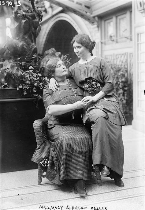 Both of them are determined to have the best december ever. Helen Keller and Anne Sullivan | Helen Keller with Anne ...
