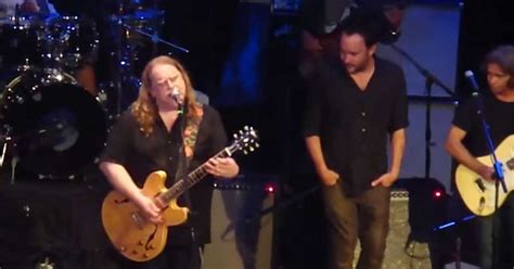 Watch Warren Haynes Dave Matthews And Tim Reynolds Play A Cover Of “the
