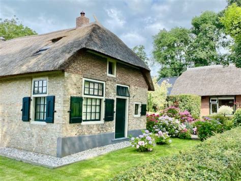 Things To Do In Giethoorn And Surroundings Velvet Escape Giethoorn