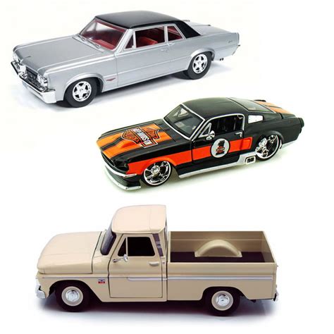 Best Of 1960s Muscle Cars Diecast Set 35 Set Of Three 124 Scale Diecast Model Cars
