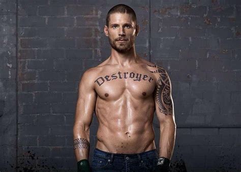 Matt Lauria From Kingdom Vegan Muscle Lauria Arrow Oliver Attractive Male Oliver Queen