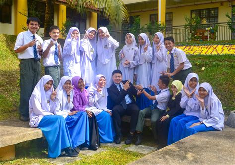 Cinematic l smk seri setia l hari malaysia. TINGKATAN 2 - Majalah Inspirasi 11 SMK PUTRAJAYA PRESINT ...