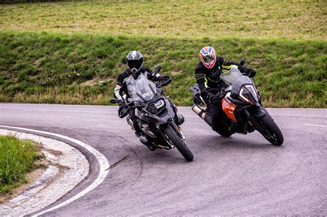 When you set off for distant destinations, you can rely on it in every situation, you'll ride with increased safety and comfortably over every mile. BMW R 1200 GS vs. KTM 1290 Super Adventure S Test 2017 ...