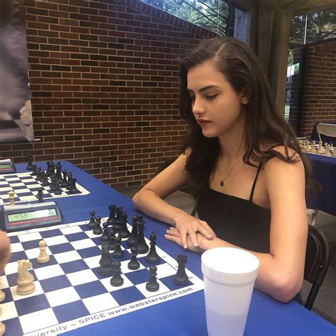Poza 16 Foto Superba Alexandra Botez E Revelația șahului American După Succesul Seriei