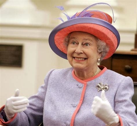 Voir plus d'idées sur le thème reine d'angleterre, reine, reine élisabeth ii. Top 10 des chapeaux de la Reine Elisabeth II couvrant ses 60 ans de règne (God Save the British ...
