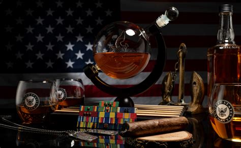 U S Navy Globe Whiskey Decanter Set With 4 Liquor Glasses Navy Veteran T Set