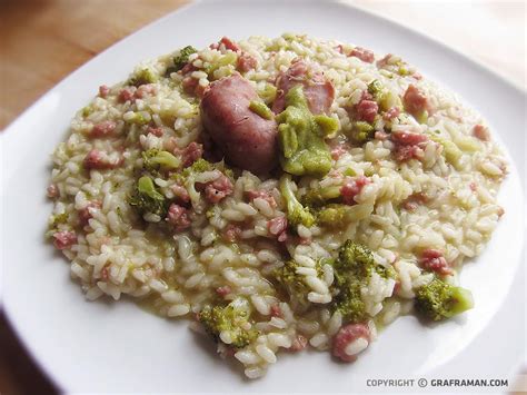 Check spelling or type a new query. Risotto con salsiccia e broccoletti