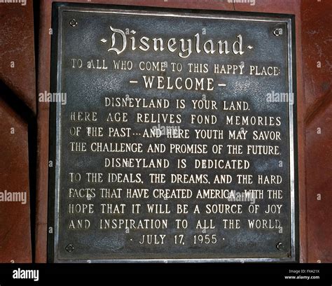 Disneyland 1955 Opening Day Hi Res Stock Photography And Images Alamy