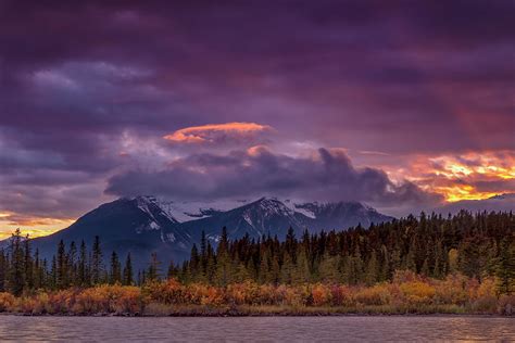 Fall Sunset Over Vermilion Lakes Banff National Park Alberta Can