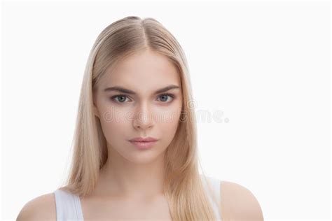 Piękno Twarz Blondynka Nastolatka Dziewczyna Odizolowywająca Na Białym Tle Zdjęcie Stock Obraz
