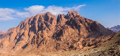 Aunque parece poco probable que un barco tan bien armado se caiga con tanta facilidad, vale la. Monte Sinai: o monte que os demais montes invejam ...
