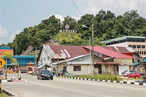 There are expressways in west malaysia and east malaysia, however, the former are the pan borneo highway connects the malaysian states of sabah and sarawak with brunei. Mersing - Wikipedia