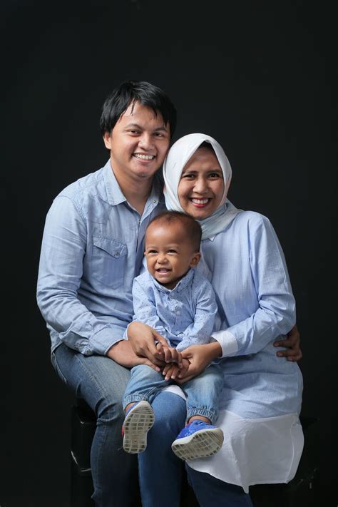 10 Tips Foto Keluarga Bersama Batita - Parenting Blog ...