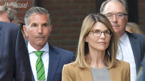 lori loughlin and mossimo giannulli agree to plead guilty in college admissions scandal thr news