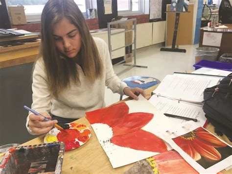 Eagle News Online - JE art class gives students chance to ...