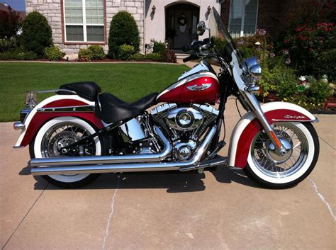 Double berceau tubulaire en acier réservoir : Buy 2013 Harley-Davidson Softail DELUXE Cruiser on 2040-motos