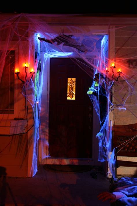 15 Haunted Halloween Decor Ideas For Your Front Porch Halloween Door