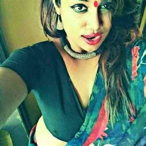 Thecrzindian🔞💋214k💋 On Twitter Bhabhi Boudi Saree Hot Seductive Selfie