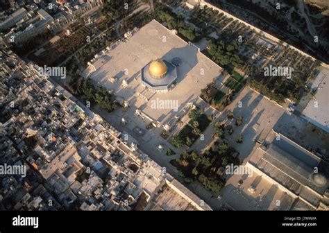 Israel Jerusalem Old City An Aerial View Of Temple Mount Stock Photo