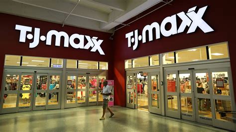 Tjmaxx Owner Tjx Buys 25 Stake In Russian Retailer Familia Perfect