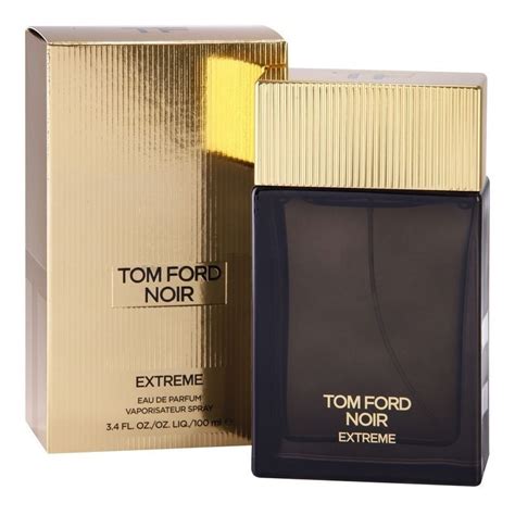 Then, in the heart you get a delicious jammy rose, jasmine and an accord of delicious pistachio indian dessert known as khufi. Tom Ford Noir Extreme EDP 100 ML
