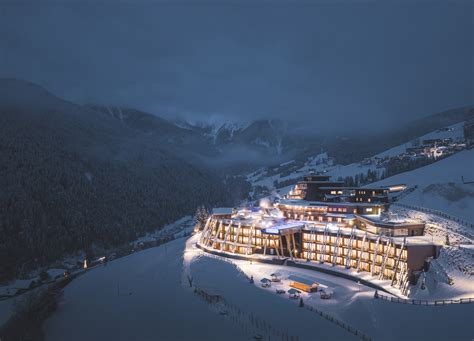 Alpin Panorama Hotel Hubertus Epic Sky Pool