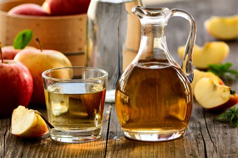 An Apple Cider Vinegar Bath Is The Perfect Skincare Home Remedy