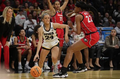 Iowa Womens Basketball Guard Gabbie Marshall Lights Out In Second