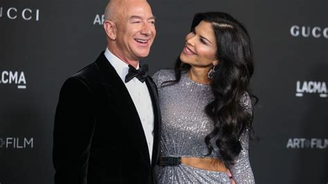 Jeff Bezos Surprises Girlfriend Lauren Sanchez With A Lavish Dinner On Her Birthday Check