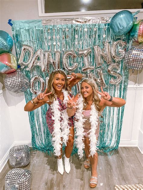Dancing Queens 🪩🪩🪩🪩 Queen Birthday Party 17th Birthday Party Ideas