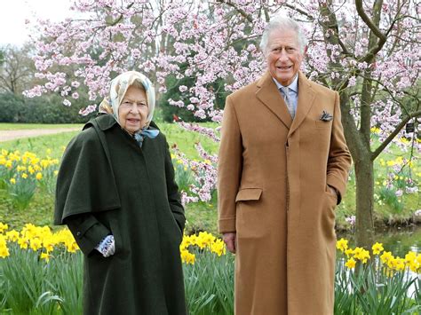 queen elizabeth and prince charles appear together ahead of easter photos herald sun
